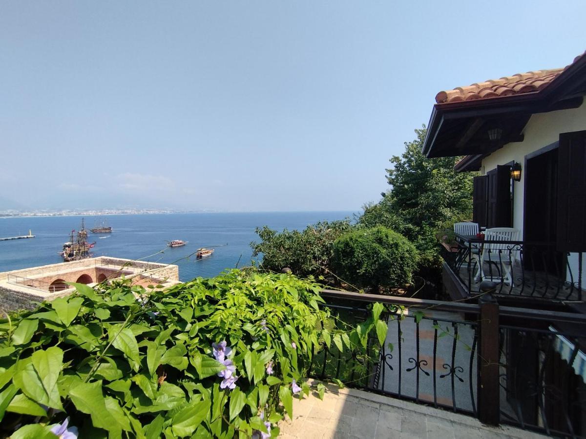Вілла Escape To History In A Stunning Stone House With Garden And Sea View In The Heart Of Аланія